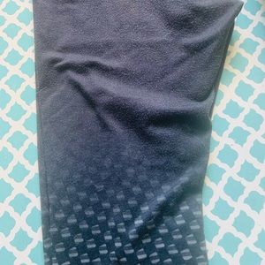 Lululemon size 4 black grey